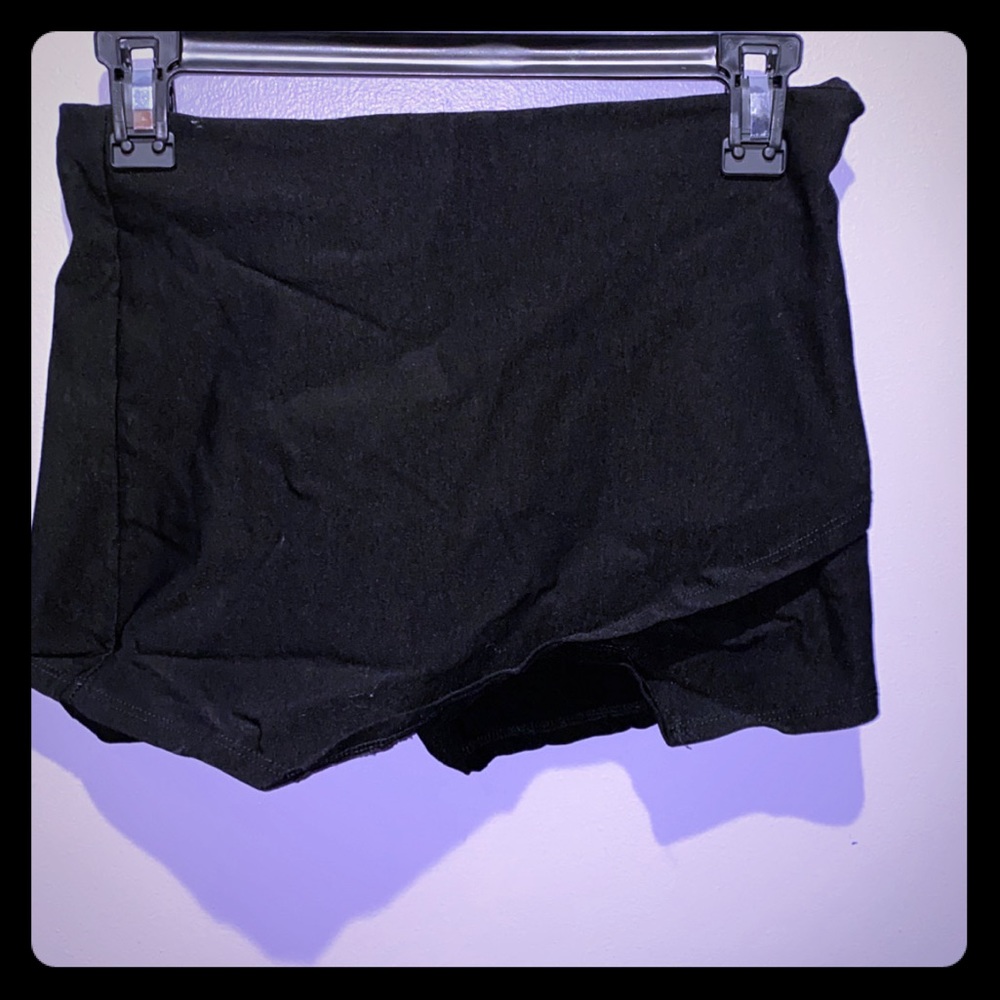 Black stretchy envelope skirt
